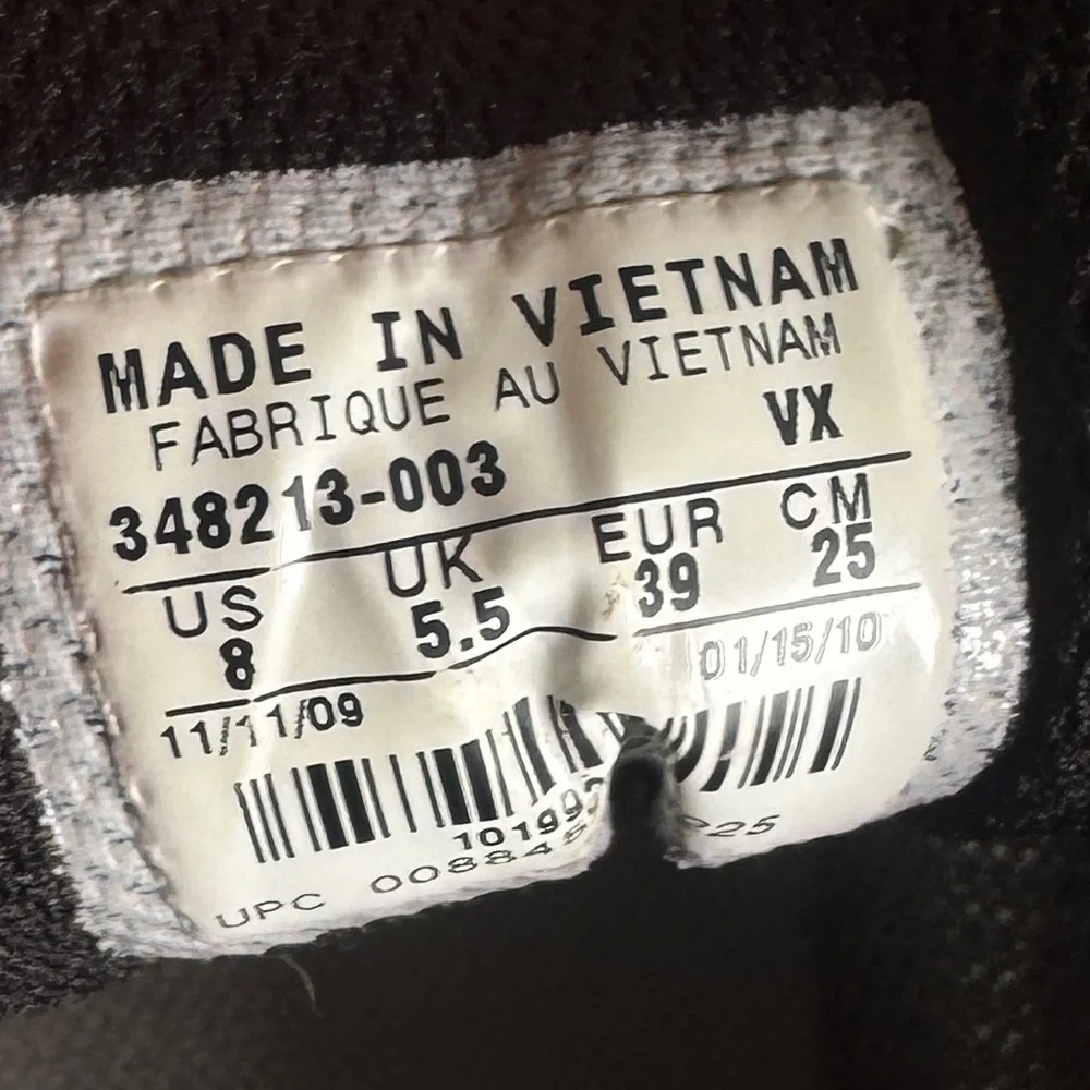 Nike ACG Black and Purple Trail Shoes - Picture 6 of 6